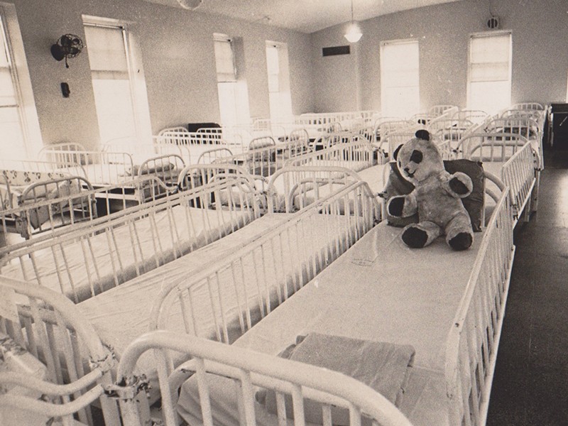 紐約威羅布克州立學校的病房，有些孩童在這裡被迫感染肝炎以進行人體實驗。圖：Eric Aerts。