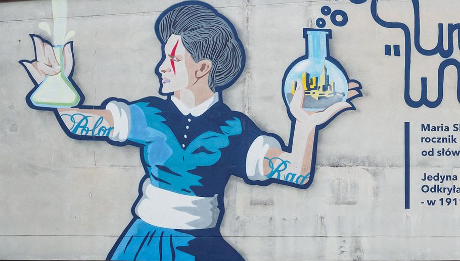 波蘭華沙街頭的居禮夫人塗鴉。