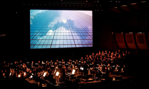 《機械生活》配樂至為經典，直到2011年紐約愛樂樂團都曾在林肯中心演出。（Credit：紐約時報）