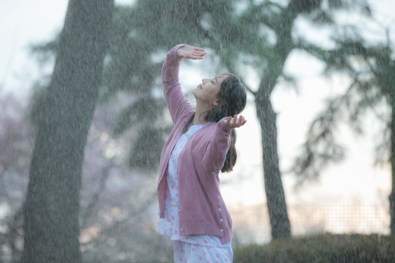 《紙花》劇照。
