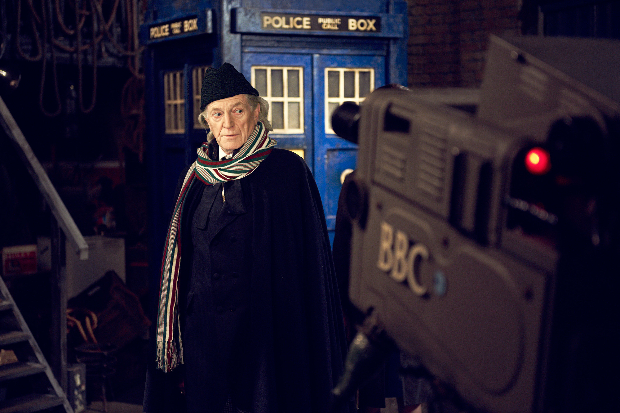 2013年為慶祝播出50周年BBC推出了特輯《博士之日》（The Day of the Doctor），並找來大衛‧布拉德利（David Bradley）飾演第一代博士。