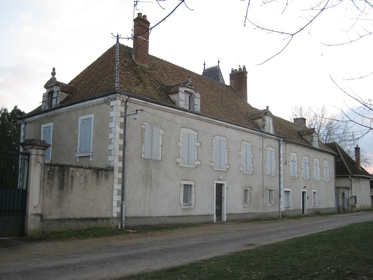 涅普斯鄉村莊園的外觀，位於法國的聖盧德瓦爾內（Saint-Loup-de-Varennes）。