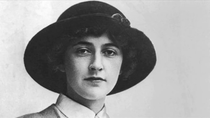 30多歲時的阿嘉莎‧克莉絲蒂（Agatha Christie）。